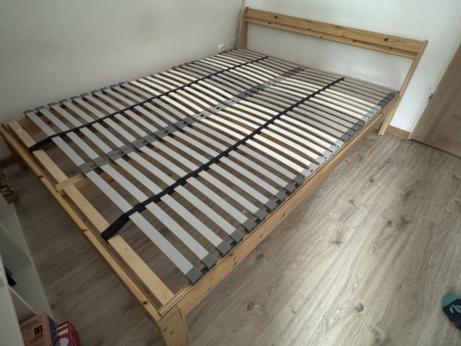 Drewniane łóżko IKEA 140×200 + 2 stelaże IKEA