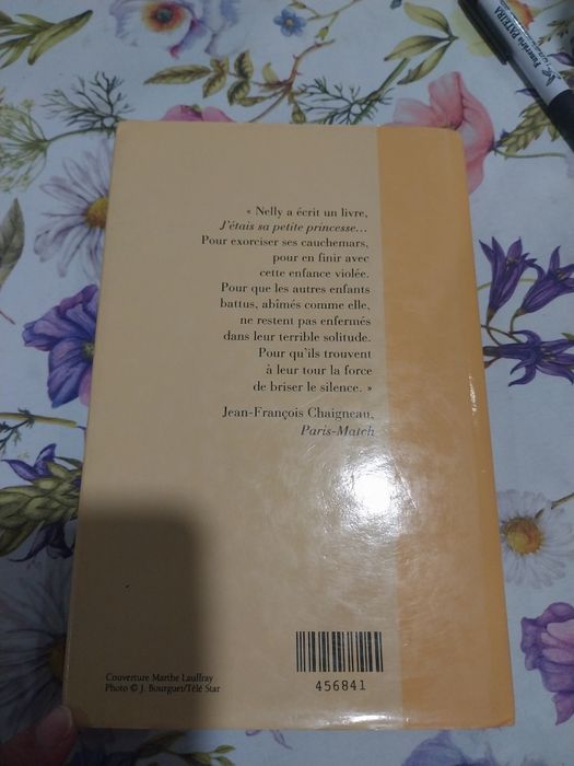 J' étais sa petite princesse. Portes incluídos