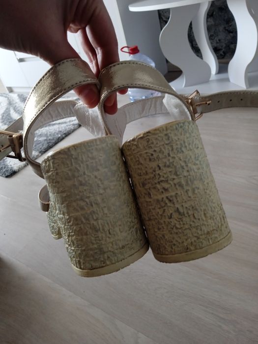 Босоножки размер 39