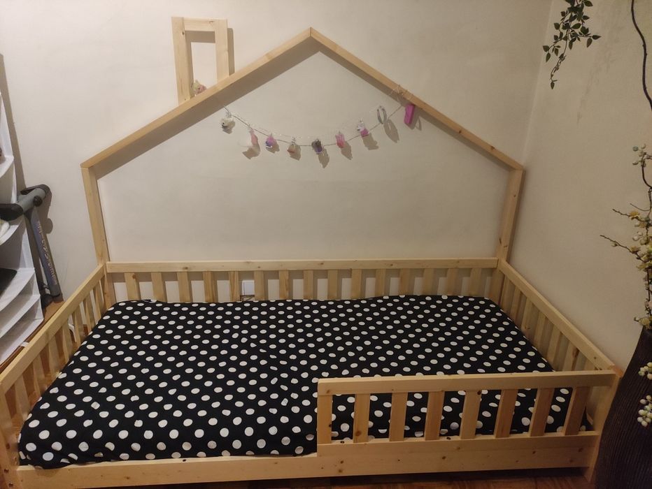 Cama em madeira solteiro