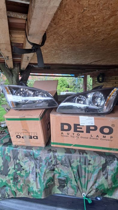 Lampy ford focus przedliftowe 2 szt