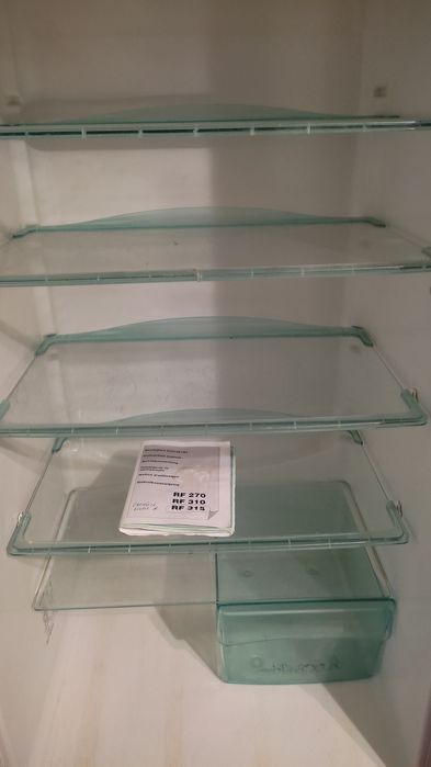 Полички  до холодильника snaige RF315