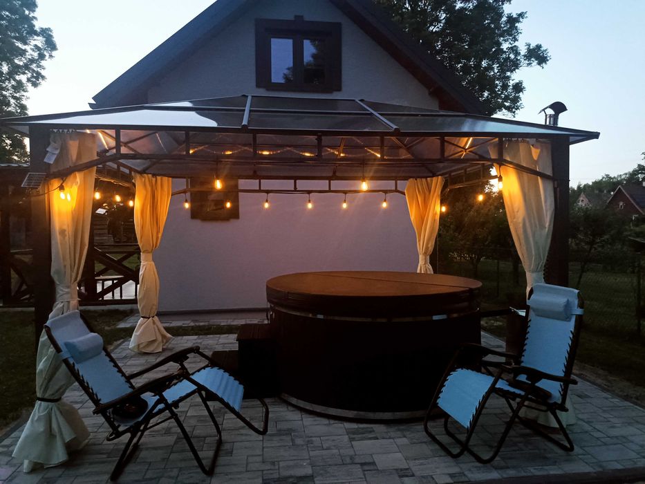 Jesionowy Zakątek – domek z balią 150 m od jeziora | Mazury Piasutno