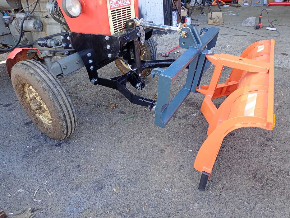 Pług do śniegu prosty obrotowy strzałkowy różne konfiguracje na tył