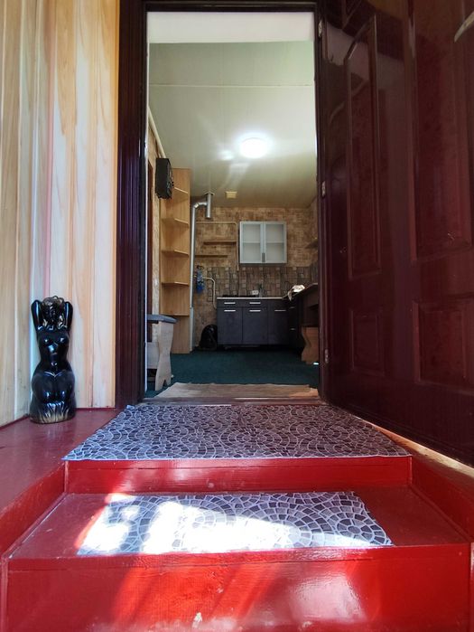 Продам в Валках часть дома в статусе квартиры