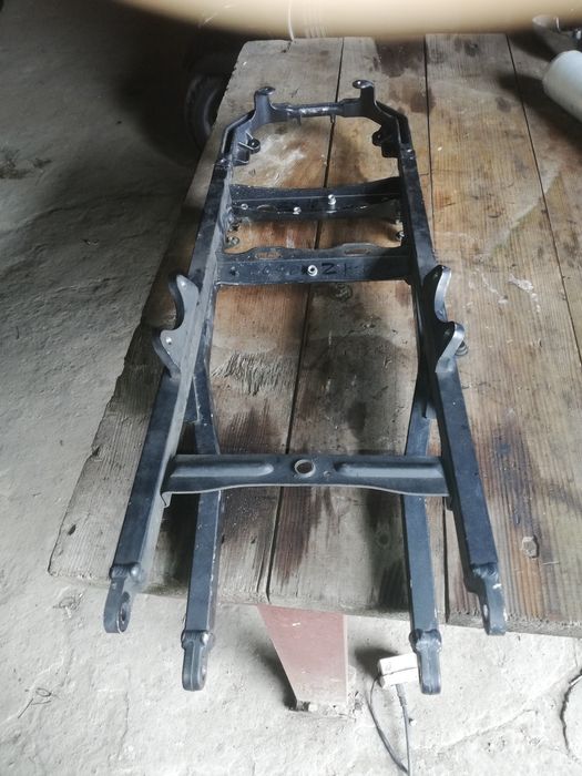 Kawasaki zx10 r stelaz ogon zadupek 04-05