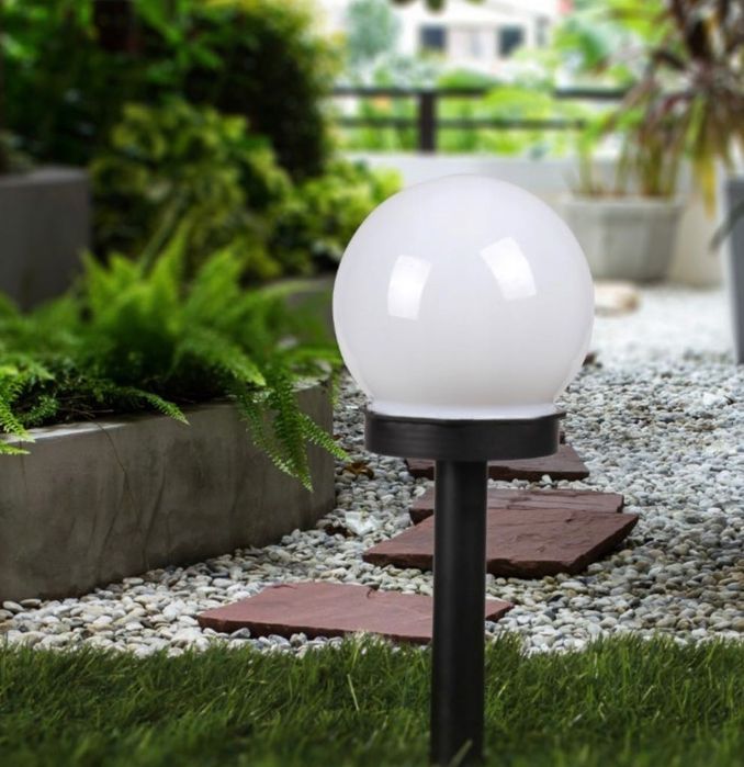 Lampa ogrodowa kula LED