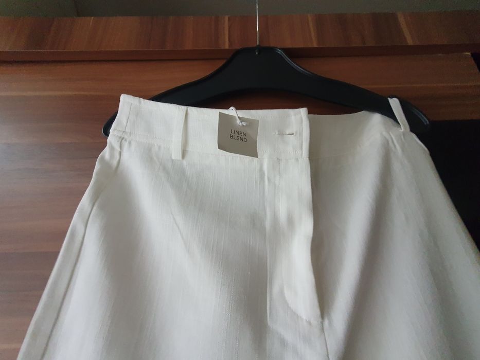 Lniane spodnie biale Reserved 38