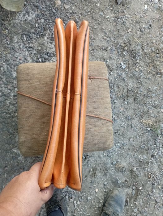 Продаю кожаний портфель для бизнеса документів в хорошем состояние.