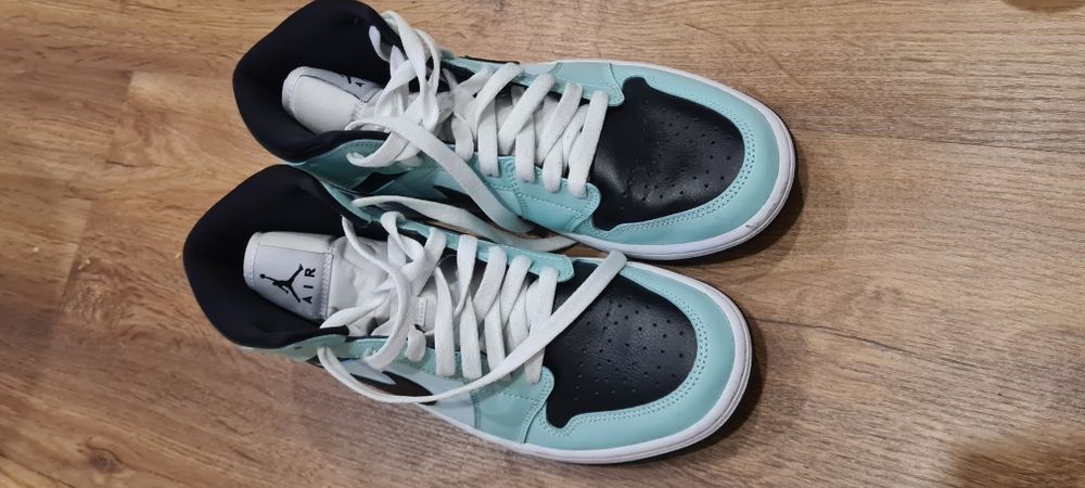 Jordan bota tamanho 42