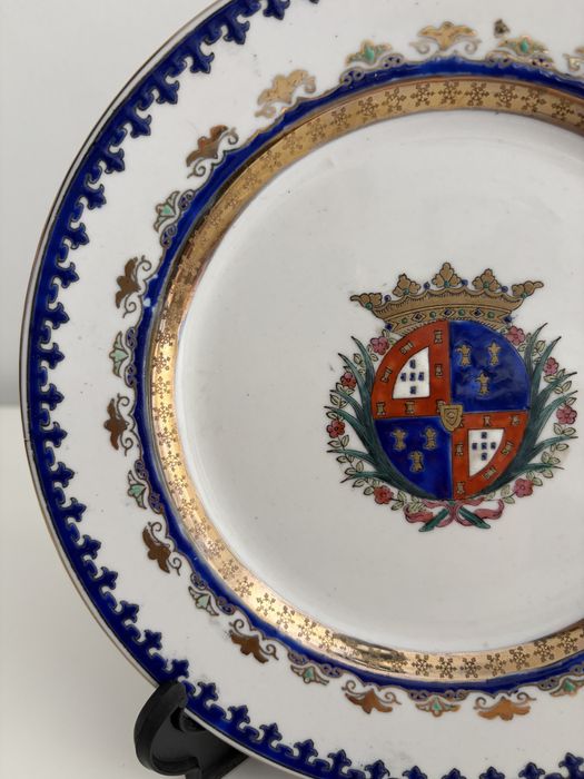 Prato de porcelana de exportação Qianlong da Dinastia Qing