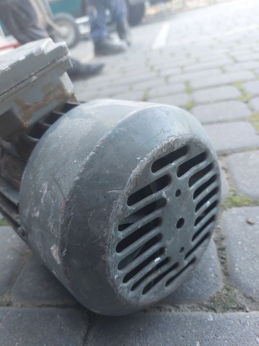 Silnik elektryczny