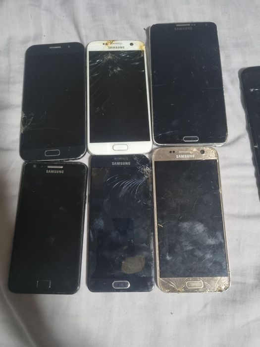 Продаю партію телефонів Samsung