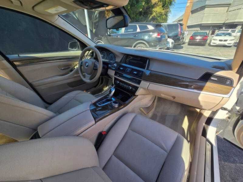 2014 BMW 5 Series 528i