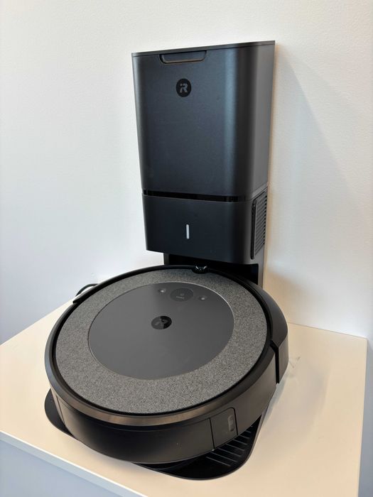 iRobot Roomba i3 + stacja dokująca | sprawny | automatyczny odkurzacz