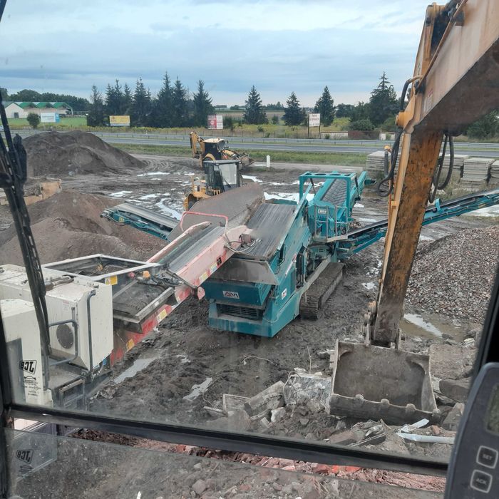 Rozbiórki, kruszenie gruzu, wynajem kruszarki, przesiewacza