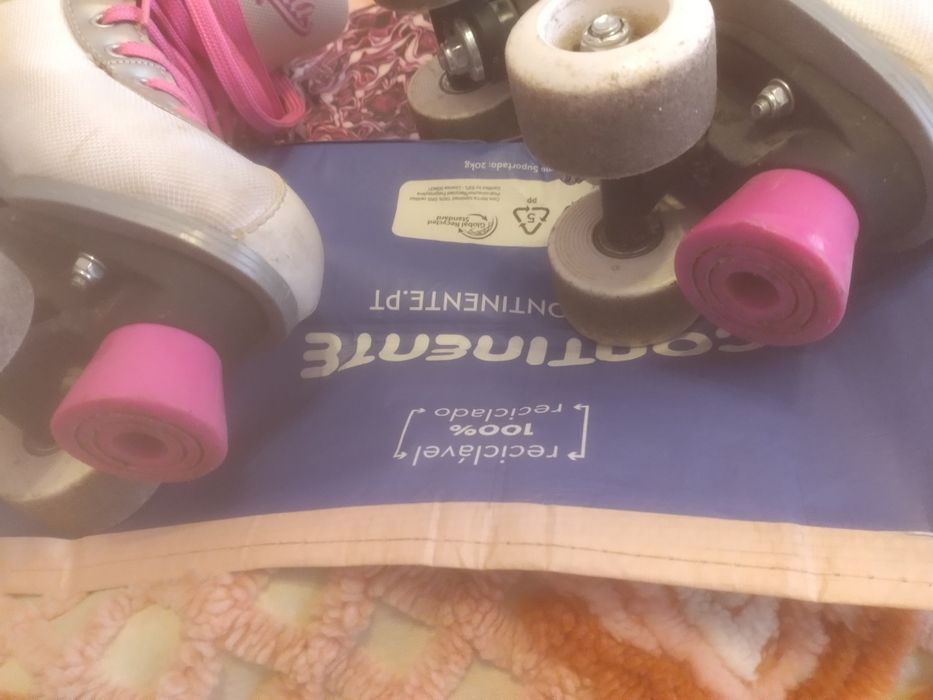Patins 4 rodas Yo So Luna brancos, pouco uso