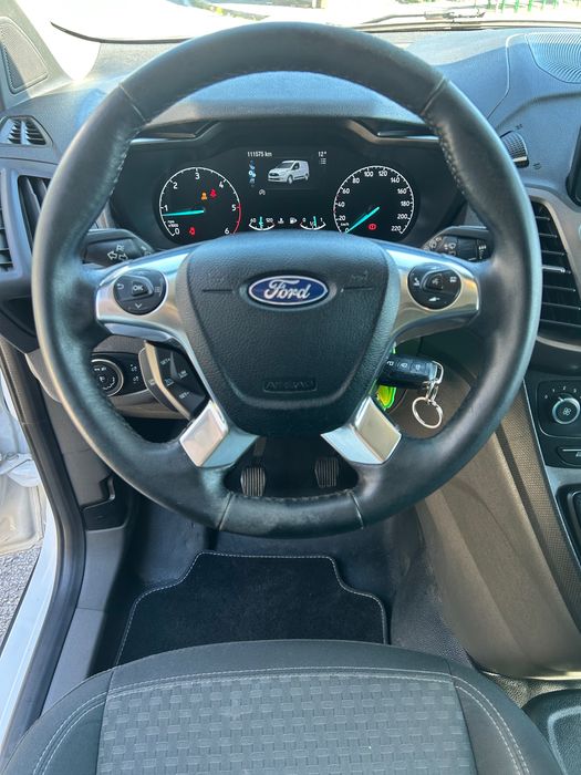 Ford Transit Connect 2019 excelente condição