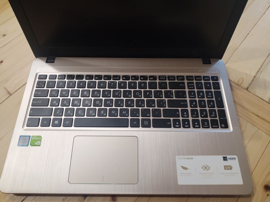 Ноутбук Asus X540U Intel Core i3-6006U