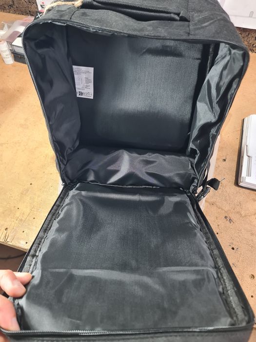 Mochila para pc/tablet compatível com todas as companhias aéreas