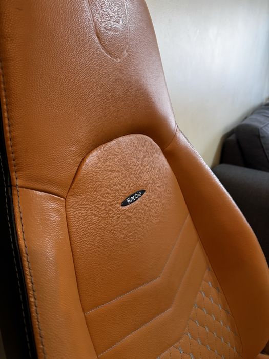 cadeira noblechairs cognac