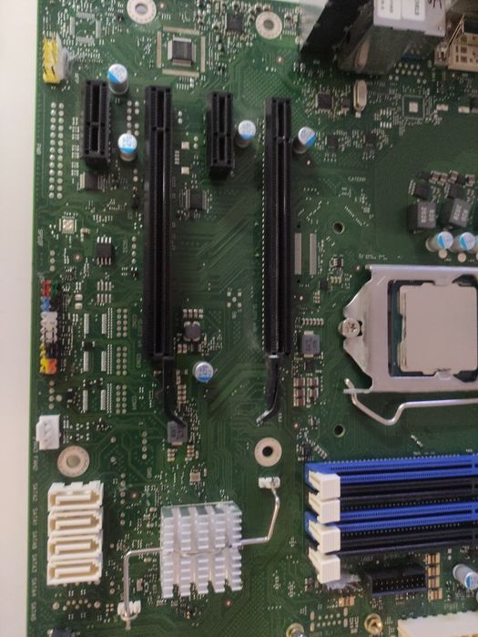 Intel Core i7-9700E Processor 2.6 GHz447200479057039362