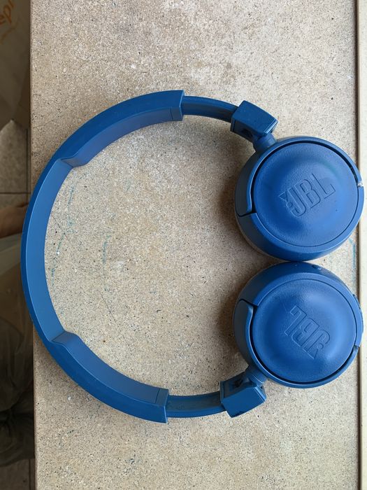 Fones bluetooth JBL Auscultadores