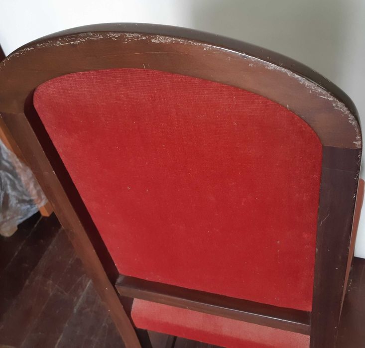 Antiga Cadeira Madeira Maciça Estofada Vermelho