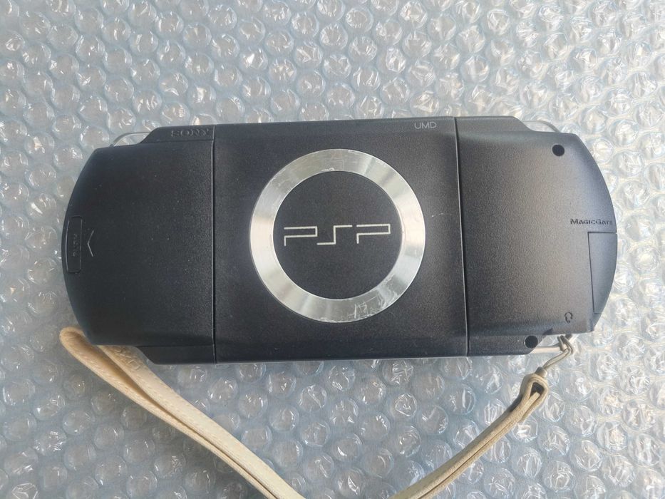 PSP-1000 Piano Black