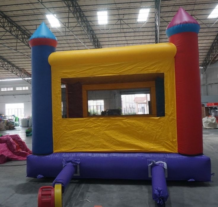 Insuflavel castelo em Pvc - Novo