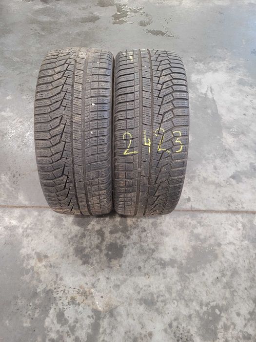 Opony 225 / 40 18 zima hankook 2 sztuki