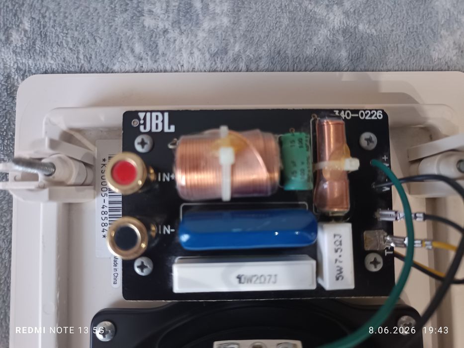 JBL 6,5" Głośniki instalacyjne ścienne 8Ω