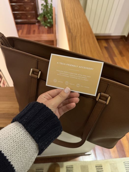 Michael Kors  Jet Set Totebag camel e hardware dourado - como nova