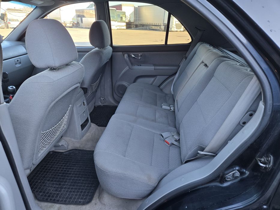 KIA Sorento 2.5 CRDI 140KM 4x4 Hak