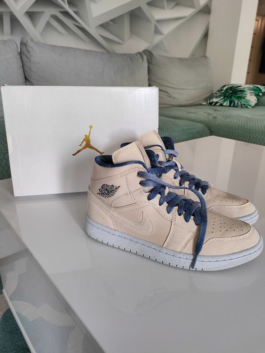 Air Jordan 1 mid Sanddrift
