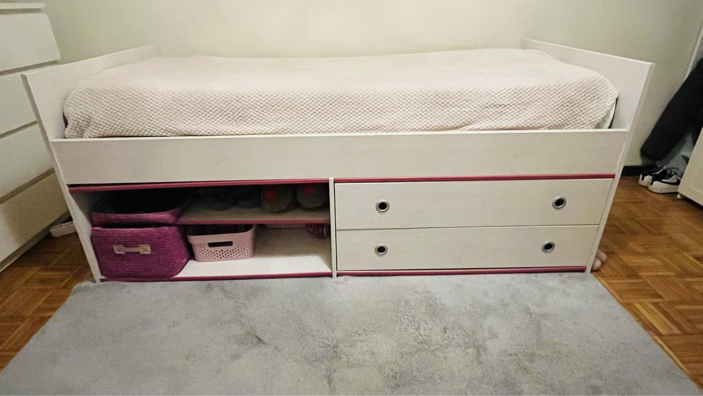 Cama solteiro para menina