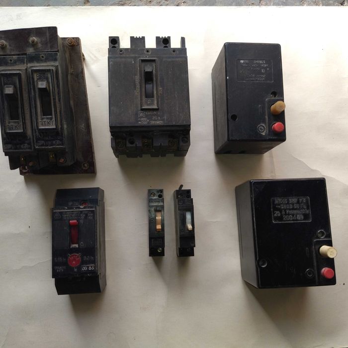 Автоматичні вимикачі