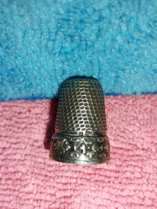 Dedal antigo em prata de lei com marca