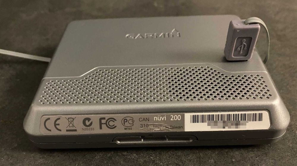 GPS-навігатор автомобільний Garmin Nuvi 200 (карта України)
