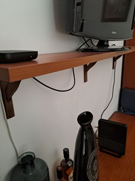Móvel TV com prateleira