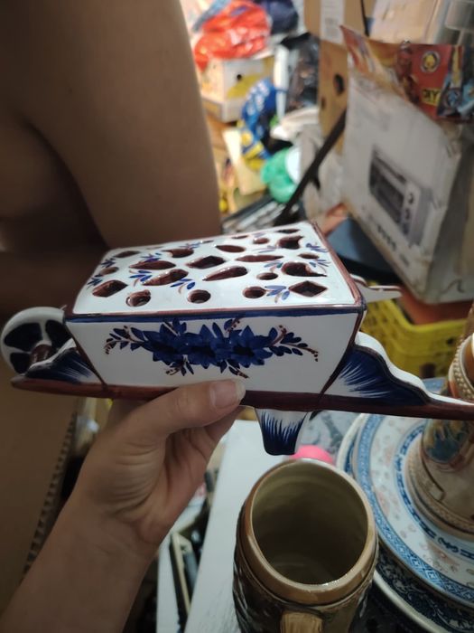 Vendo Pote / Caixa de Pot-Pourri Antiga em Faiança Portuguesa - Pintada à Mão