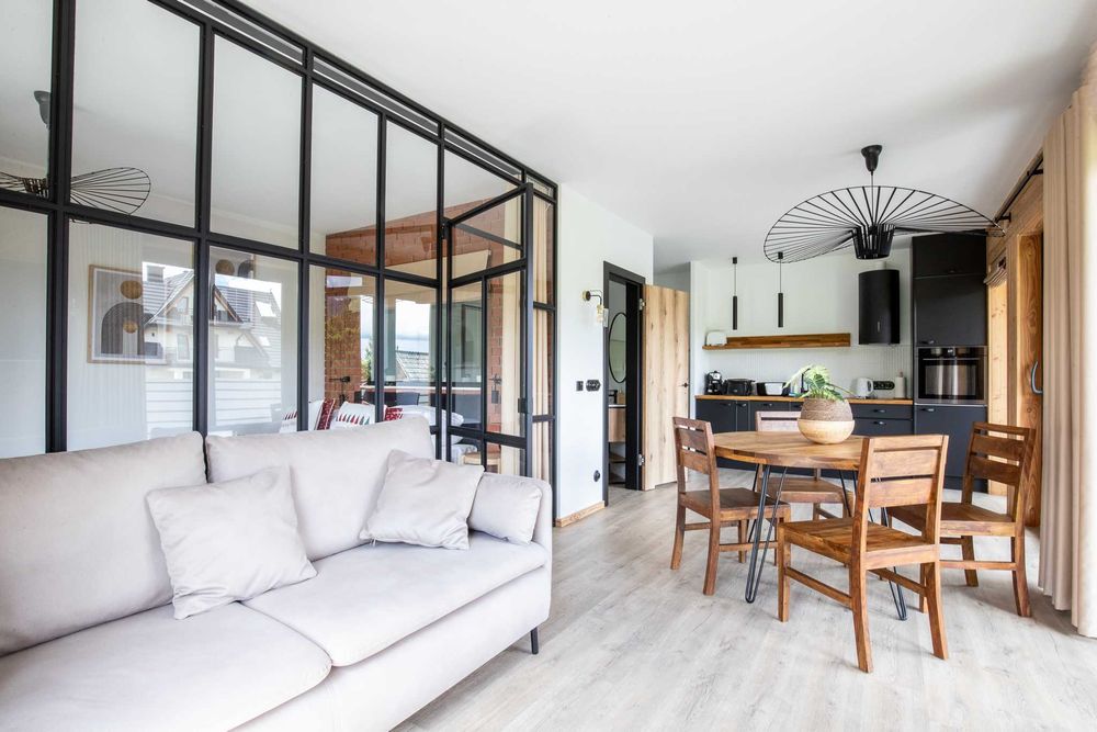 Wysoki standard, 43m2., dwa pokoje. Dostępne od 15 października. Oberconiówka.