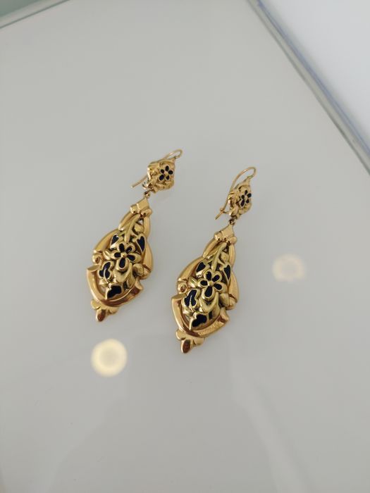 Brincos em ouro de 19,2kt