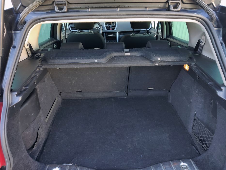 Peugeot 207sw  2011 рік 1,6 бензин