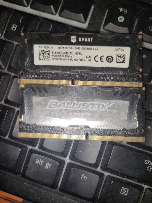 16GB x2 DDR4 2400