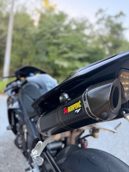 Yamaha R1 CrossPlane