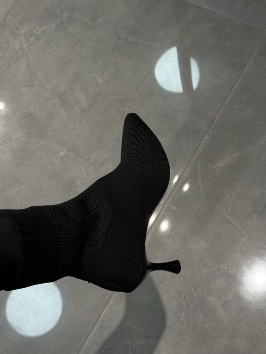 Ботильйони жіночі на каблуку