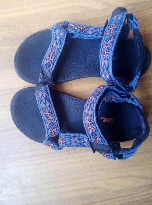 Босоніжки teva р.32