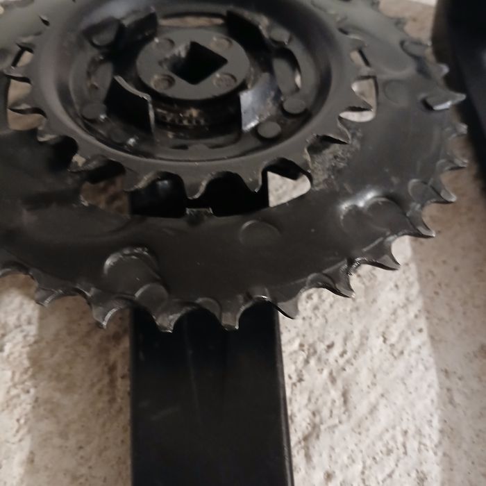 Sprzedam mechanizm korbowy dwurzędowy 36x22T