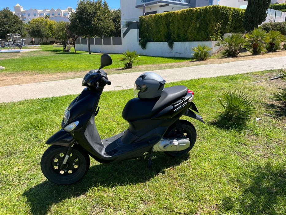 Yamaha Neo 50cc Scooter